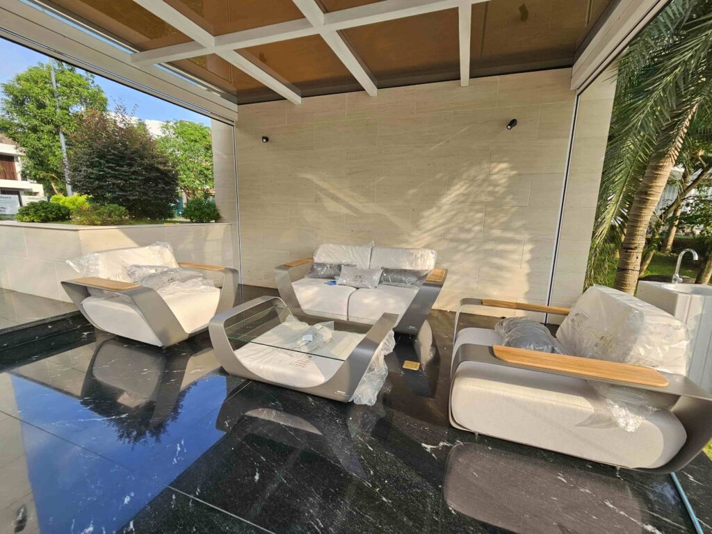 sofa ngoai troi cao cao bt ecopark 7 BIỆT THỰ ĐẢO 6 ECOPARK
