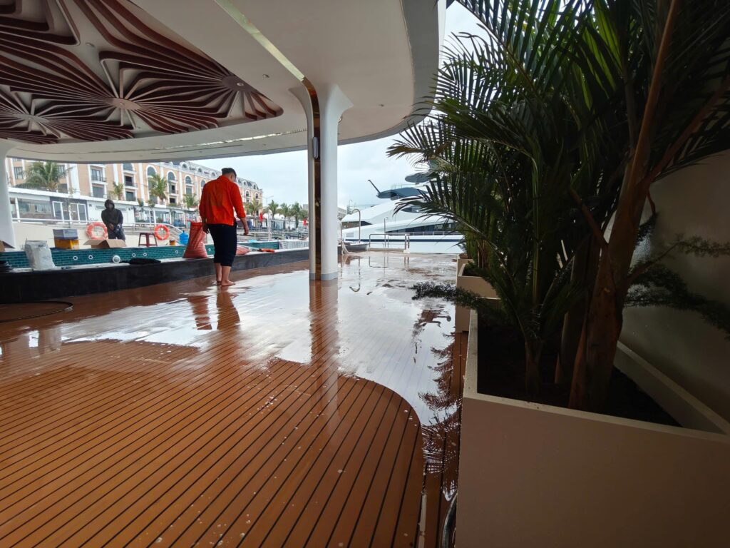 san tau calista yacht deck 11 DU THUYỀN 6 SAO CALISTA