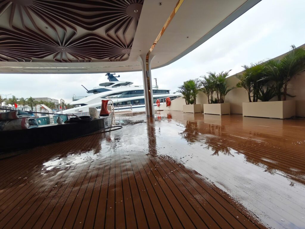 san tau calista yacht deck 13 DU THUYỀN 6 SAO CALISTA