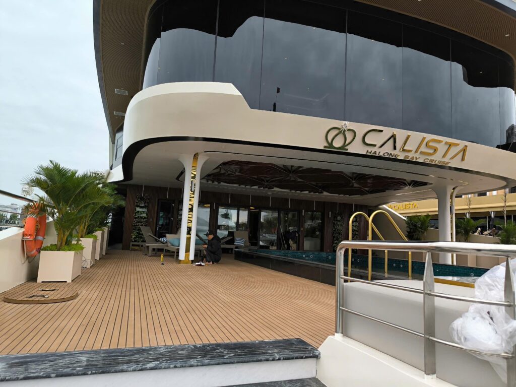 san tau calista yacht deck 8 DU THUYỀN 6 SAO CALISTA