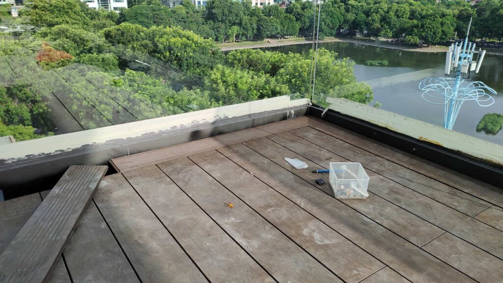 5 Phương Pháp Xử Lý Sàn Tre Bị Mốc Hiệu Quả Và Lâu Dài 3 thi cong san tre penthouse nguyen du 6 5 Phương Pháp Xử Lý Sàn Tre Bị Mốc Hiệu Quả Và Lâu Dài