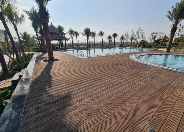 Sàn tre ngoài trời Biệt Phủ Hưng Yên